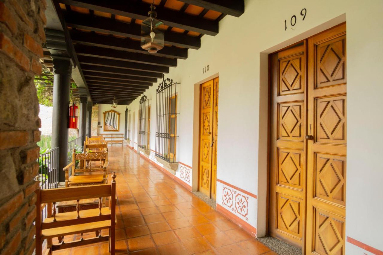 Hotel Posada De Don Rodrigo Antigua Екстер'єр фото